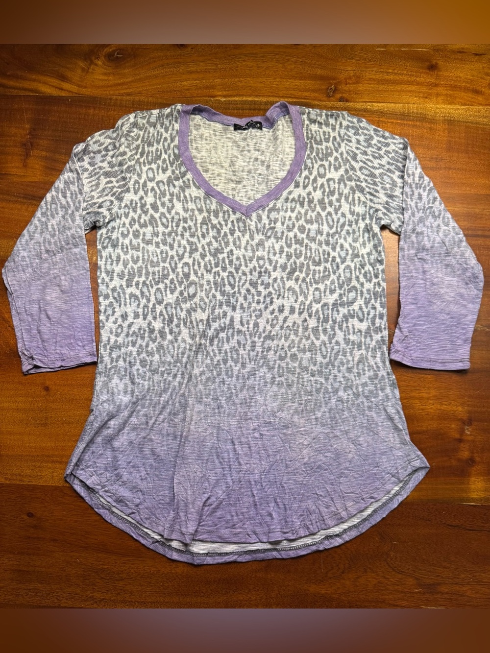 David Cline Women’s Purple Leopard Print Long Sleeve Tee Sz Small